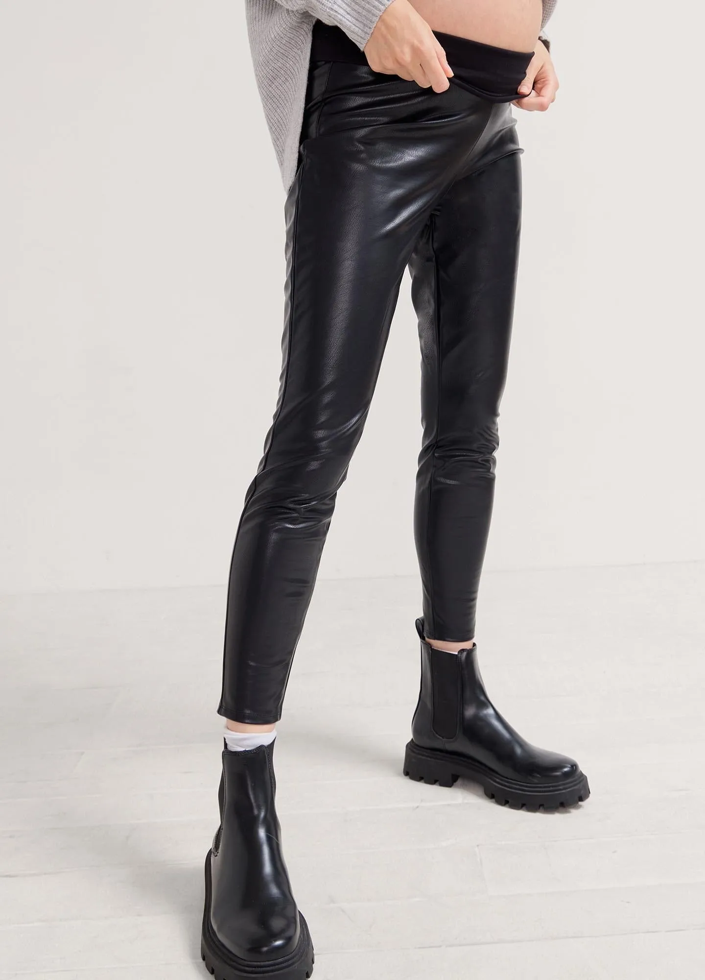 The Vegan Stretch Leather Legging